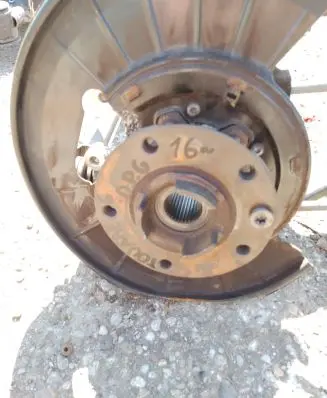 Volkswagen Touareg II Rear wheel hub spindle/knuckle 