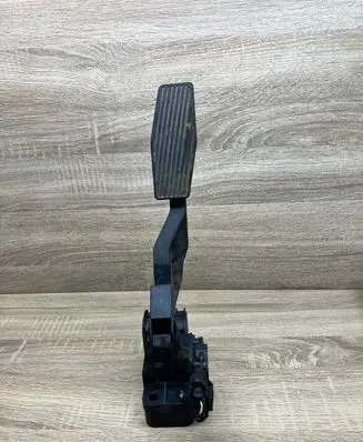 Opel Zafira A Accelerator throttle pedal 90581208 0281002298