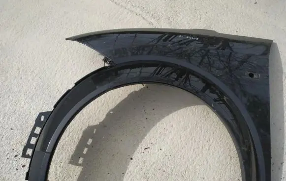Audi A2 Fender juodas