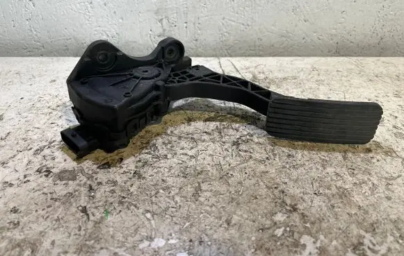 KIA Ceed Accelerator throttle pedal 32700XXXXX