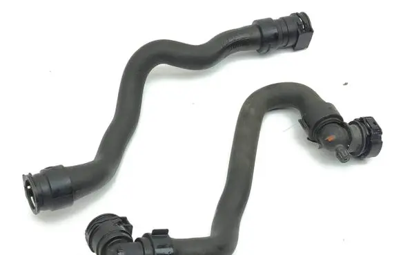 Peugeot 2008 II Engine coolant pipe/hose