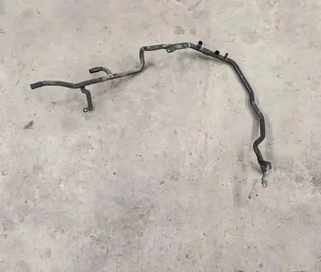 Coolant pipe/hose