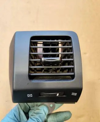 Toyota Land Cruiser (J120) Dashboard side air vent grill/cover trim 6556410110 5565060100 5565060110