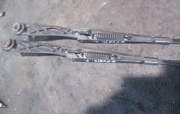Fiat Grande Punto Front wiper blade arm 51701423 7L247C551
