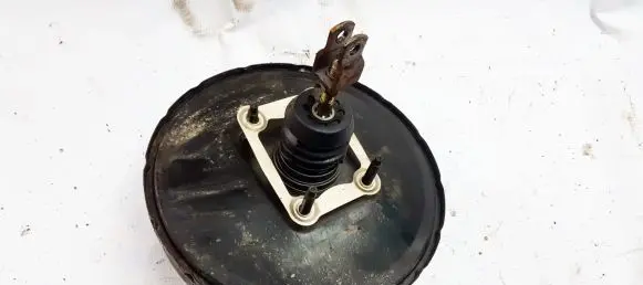 Mazda 626 Brake booster 83404315
