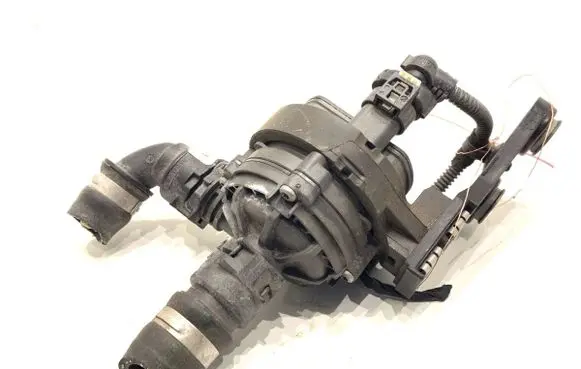 BMW X4 G02 Oil filter mounting bracket 8474820