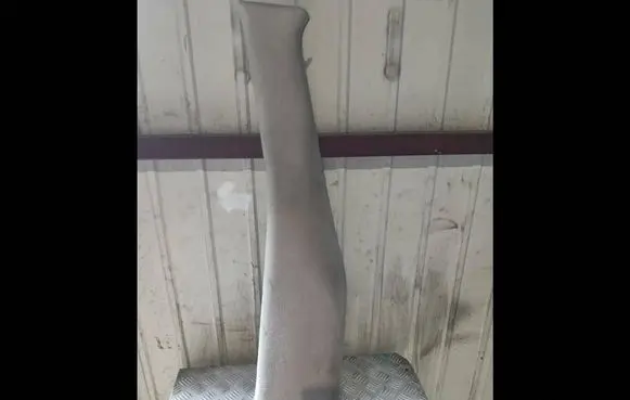 Cadillac DeVille (B) pillar trim (top)
