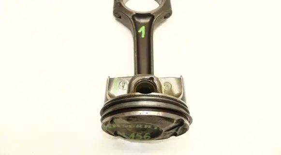 Maserati Ghibli Piston with connecting rod 86L13 326368