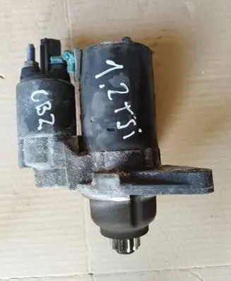 Volkswagen Golf V Starter motor 0AH911023A 0001120410