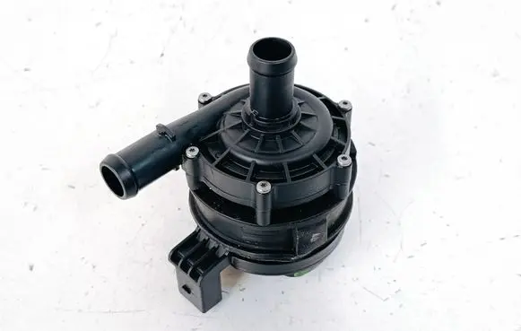 Volvo XC40 Electric auxiliary coolant/water pump 32238224