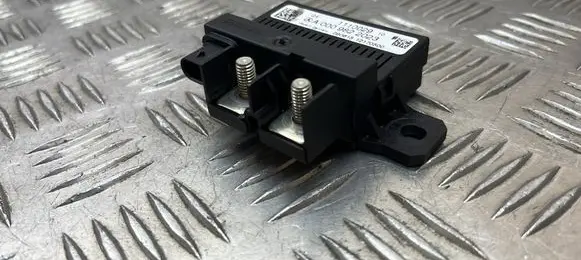 Mercedes-Benz E W212 Charging relay A0009822023