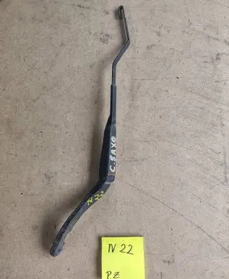 Citroen Saxo Front wiper blade arm 76564333