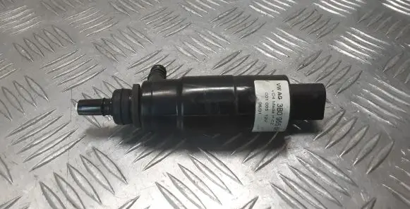 Audi A6 S6 C5 4B Headlight washer pump 3B0955681