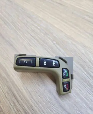 Volvo S80 Steering wheel buttons/switches 30710270