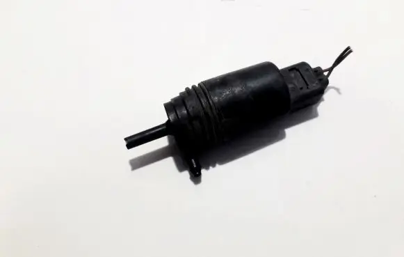 BMW 5 E39 Windscreen/windshield washer pump 67128377612 23557610