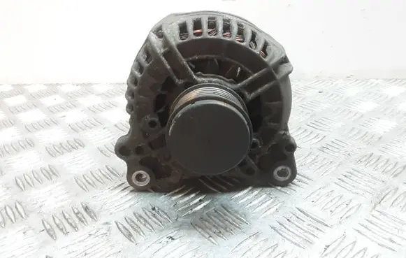 Skoda Fabia Mk1 (6Y) Generator/alternator 028903028E