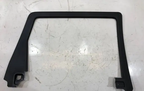 Jeep Grand Cherokee Front door window/glass frame 