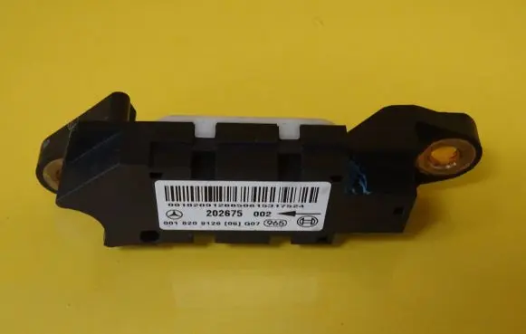 Mercedes-Benz E W211 Airbag deployment crash/impact sensor 0018209126