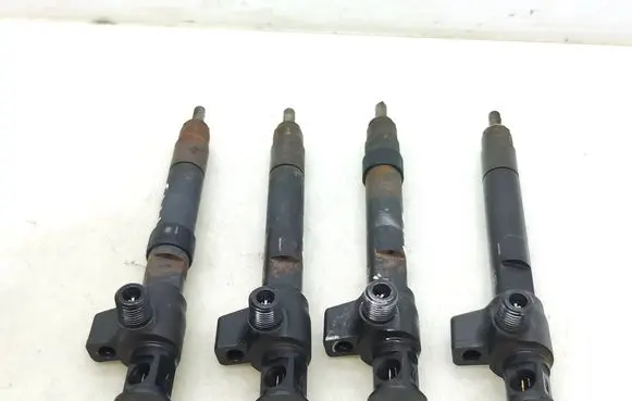 Ford Kuga II Fuel injectors set 9674984080 28388960 4400DK05R34