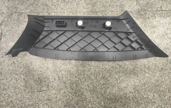 BMW 1 E81 E87 (C) pillar trim 7072017 11242010