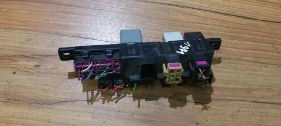 Volkswagen PASSAT B5 Fuse box set 8l0941822a 896083000