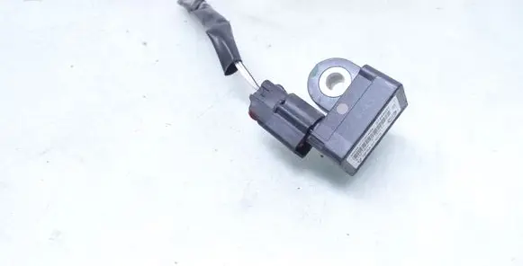 Mazda 6 Airbag deployment crash/impact sensor 01242007 615F782F GP9A57KC0