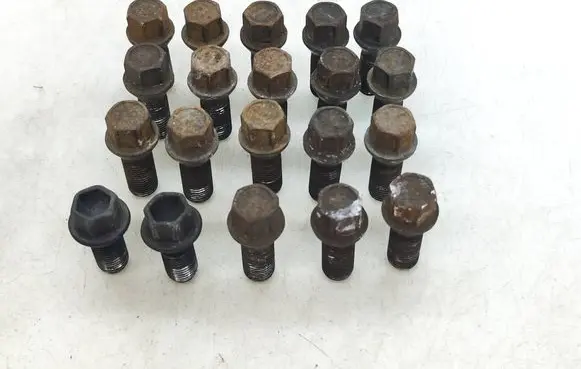 Porsche Cayenne (92A) Nuts/bolts 