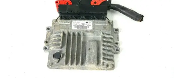Hyundai i20 (PB PBT) Engine control unit/module ECU 39130-2A050 DDCR