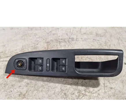 Volkswagen Golf V Electric window control switch 1K868049C
