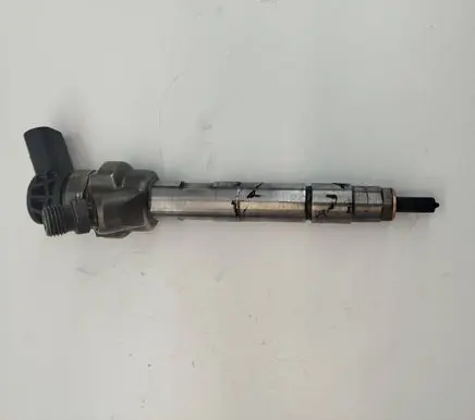 BMW 5 F10 F11 Fuel injector 781070202
