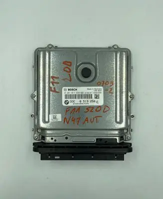 BMW 5 F10 F11 Engine control unit/module 8513250 0281017648 1039S43686