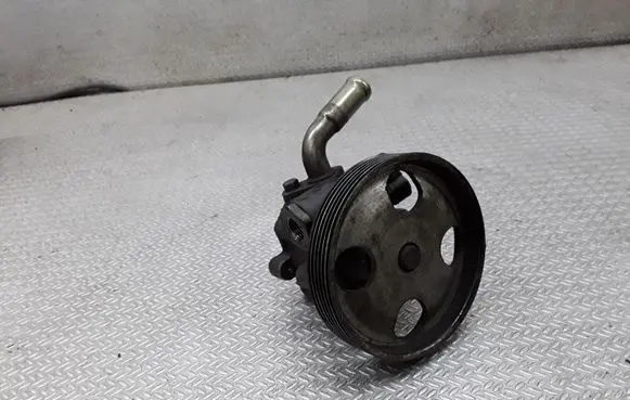 Mazda 2 Power steering pump