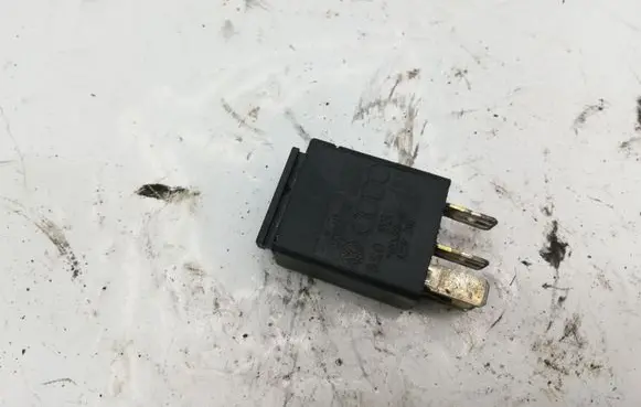 Audi A6 S6 C6 4F Other relay 3Z0951253