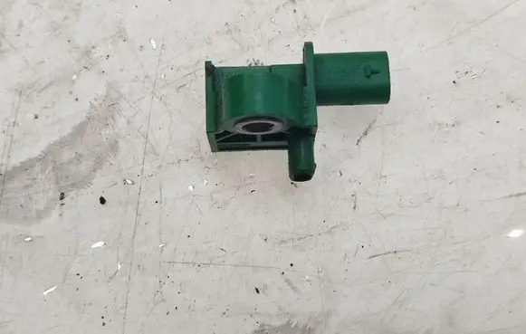 Volkswagen Golf VI Airbag deployment crash/impact sensor 5K0959351