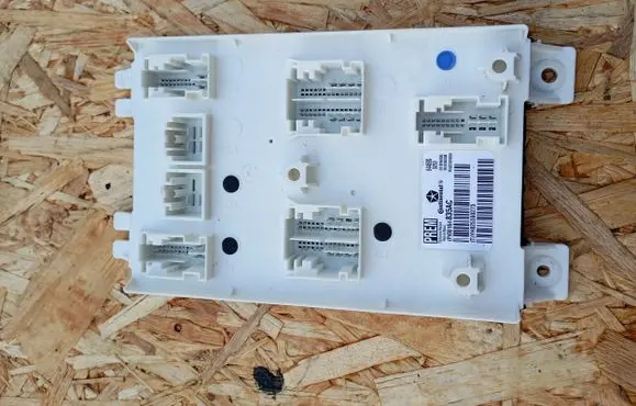 Fiat Freemont Central body control module 68164835AC