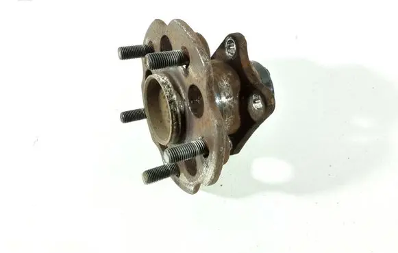 Toyota Prius+ (ZVW40) Rear wheel hub 8954452040