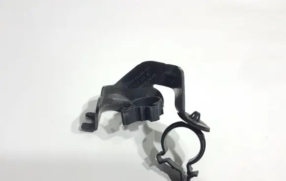 BMW 1 E81 E87 Other engine bay part 755848103 22845910DC01