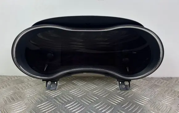 Dodge Durango Speedometer (instrument cluster) 68331891AC