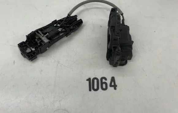 Volkswagen Caddy Front door lock 5TB837016A