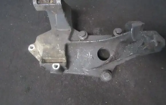 Ford Focus Engine mounting bracket 98ff10239be 98ff-10239-be