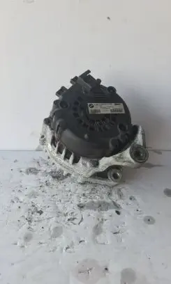 BMW 1 E81 E87 Generator/alternator 7802261