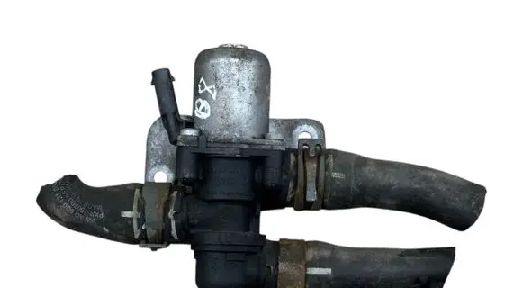 Volkswagen PASSAT B8 Coolant heater control valve 5Q0906457C