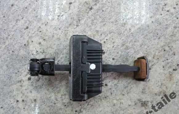 BMW 5 E60 E61 Loading door check strap stopper 