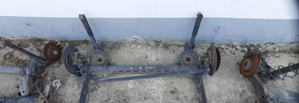 Opel Vivaro Rear axle beam with reductor 