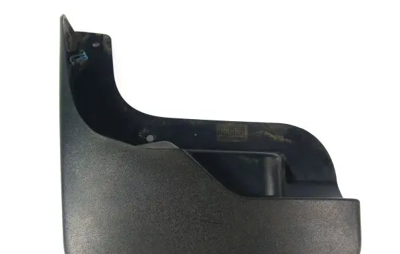 Chevrolet Silverado Front splash guards bracket 84621823