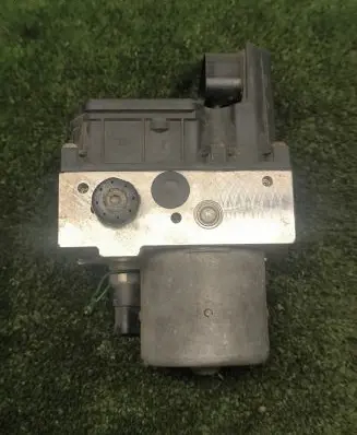 Audi A8 S8 D3 4E ABS Pump 4E0614517