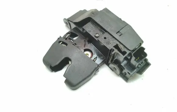 Opel Astra L Tailgate lock latch 9816195380 2802221782