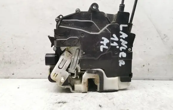Mitsubishi Lancer X Rear door lock
