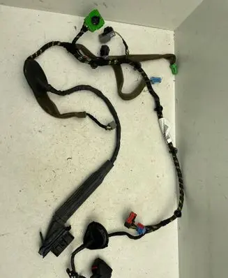 Volvo C30 Front door wiring loom 30658539 8637817 998441101
