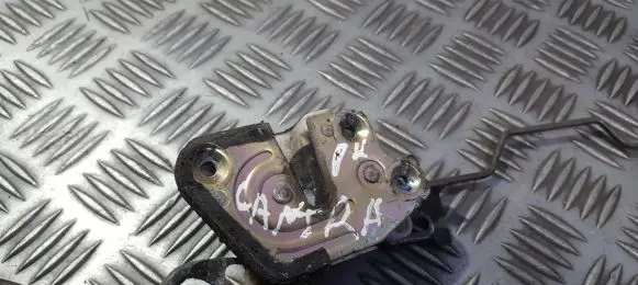 Hyundai Lantra II Front door lock